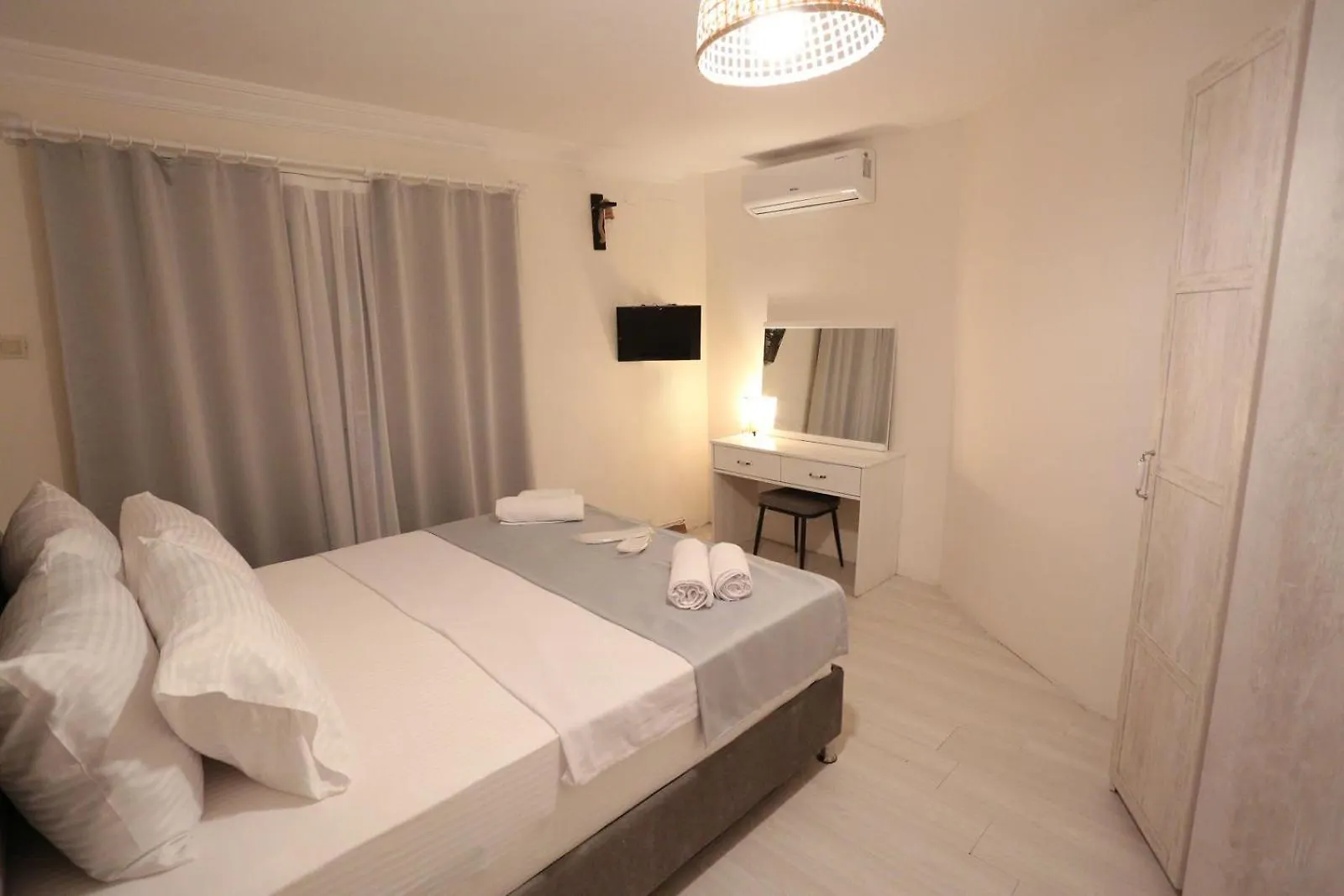 Mia Bella Alaçatı 0*,